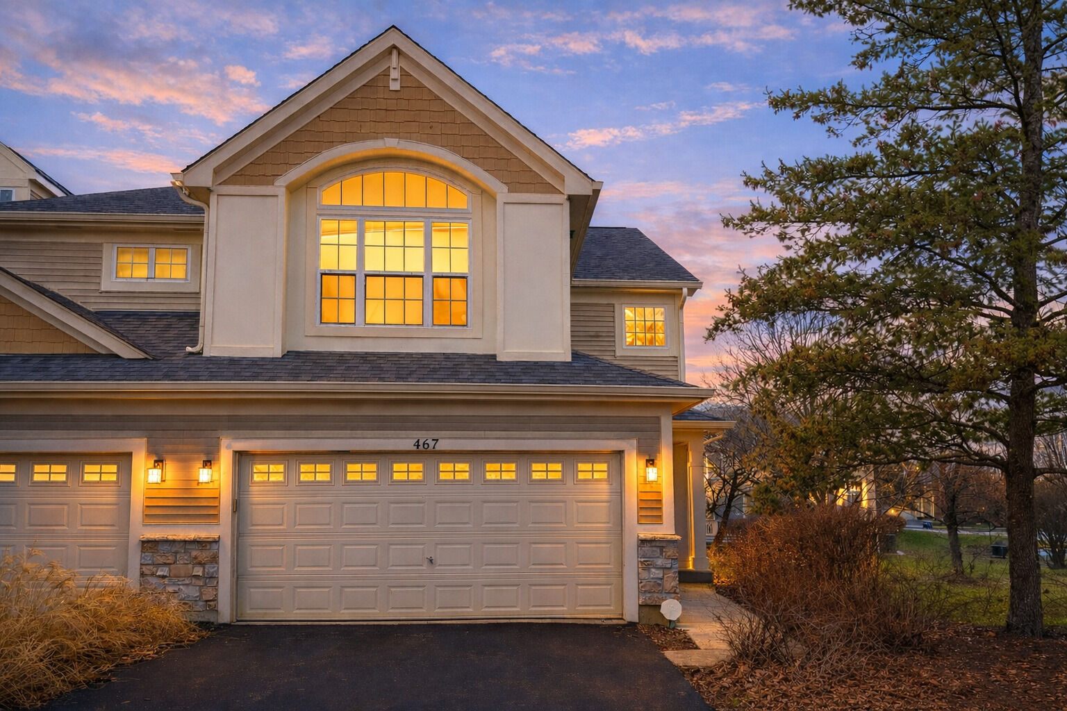 Property Photo:  467 Vaughn Circle  IL 60502 