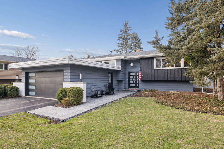 Property Photo: 413 Buckeye Drive IL 60540