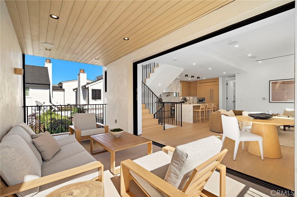 Property Photo:  612 Begonia 1/2  CA 92625 