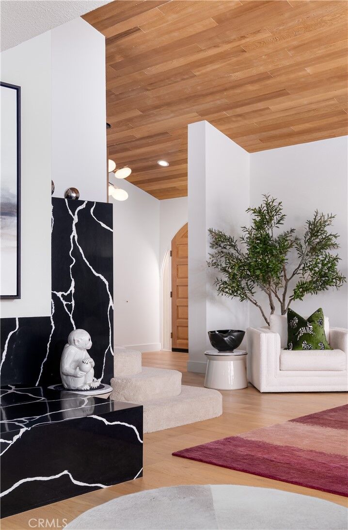 Property Photo:  228 W Kavenish Drive W  CA 92270 