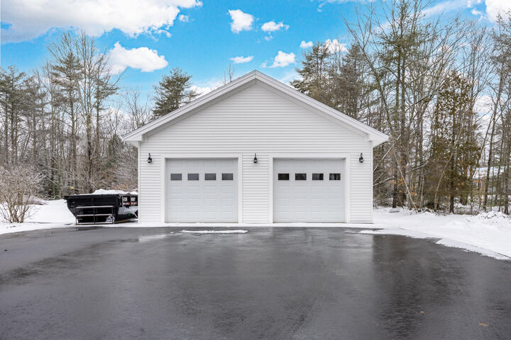 Property Photo:  133 Berrys Mill Road  ME 04530 