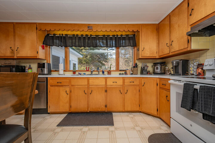 Property Photo:  1125 W Main Street  ME 04426 