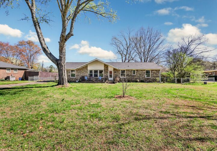 Property Photo:  2178 Allendale Dr  TN 37043 