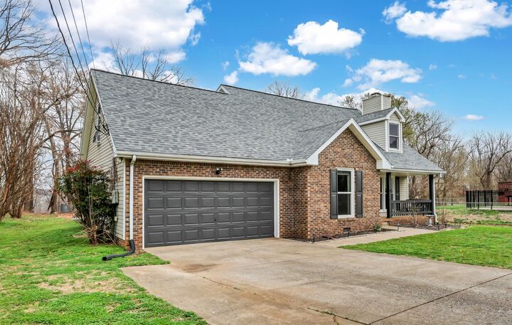 Property Photo:  3526 Clearwater Dr  TN 37042 