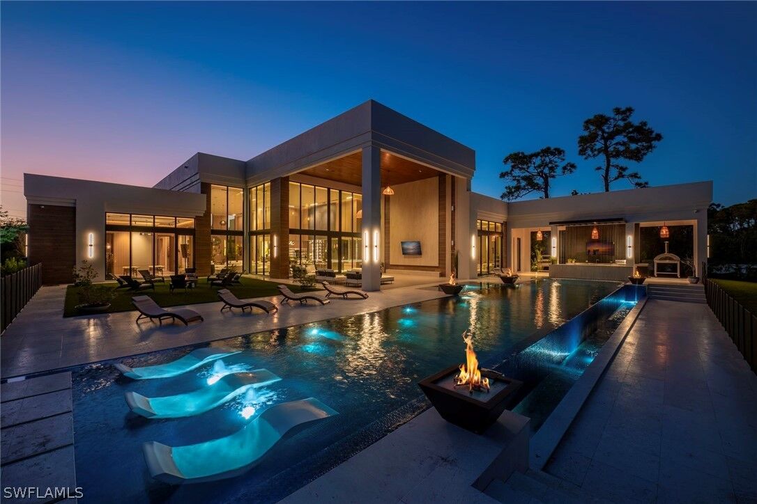 Property Photo:  6616 Trail Boulevard  FL 34108 