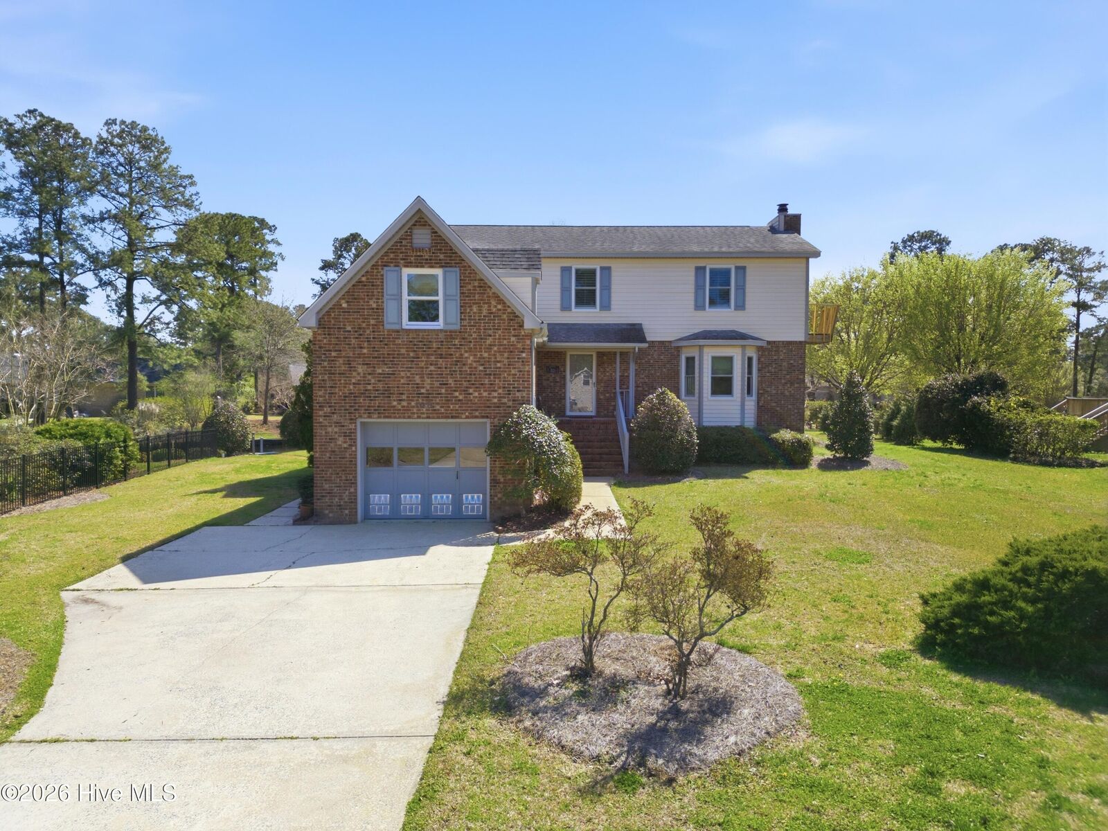 Property Photo:  108 Mariners Court  NC 28562 