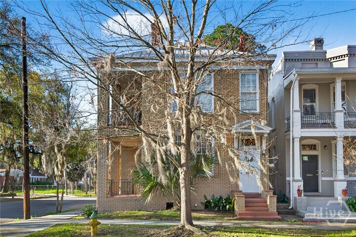Property Photo:  923 E Park Avenue  GA 31401 