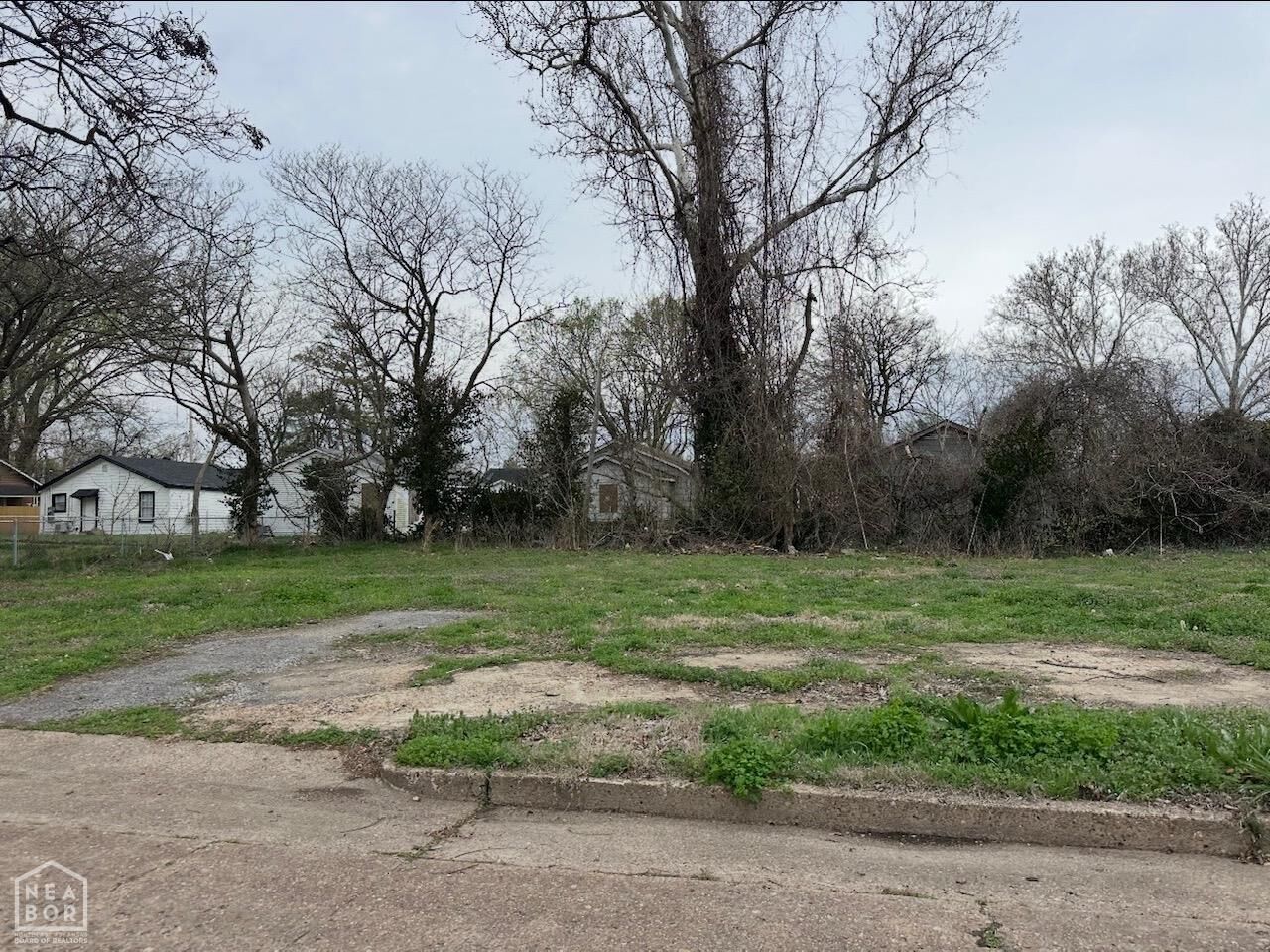 Property Photo:  613 E Johnson  AR 72370 