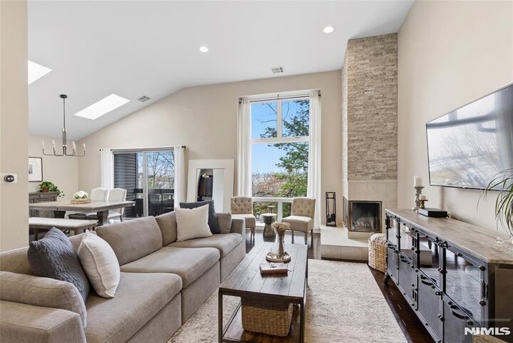 Property Photo:  855 Valley Brook 2G  NJ 07071 