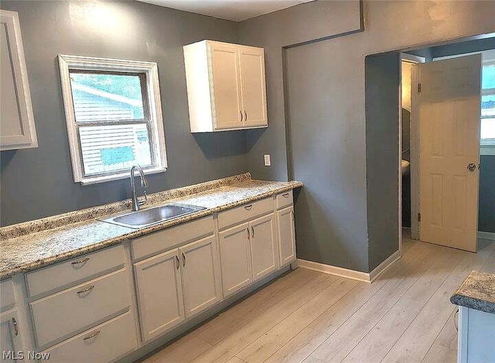 Property Photo:  877 Hammel Street  OH 44306 