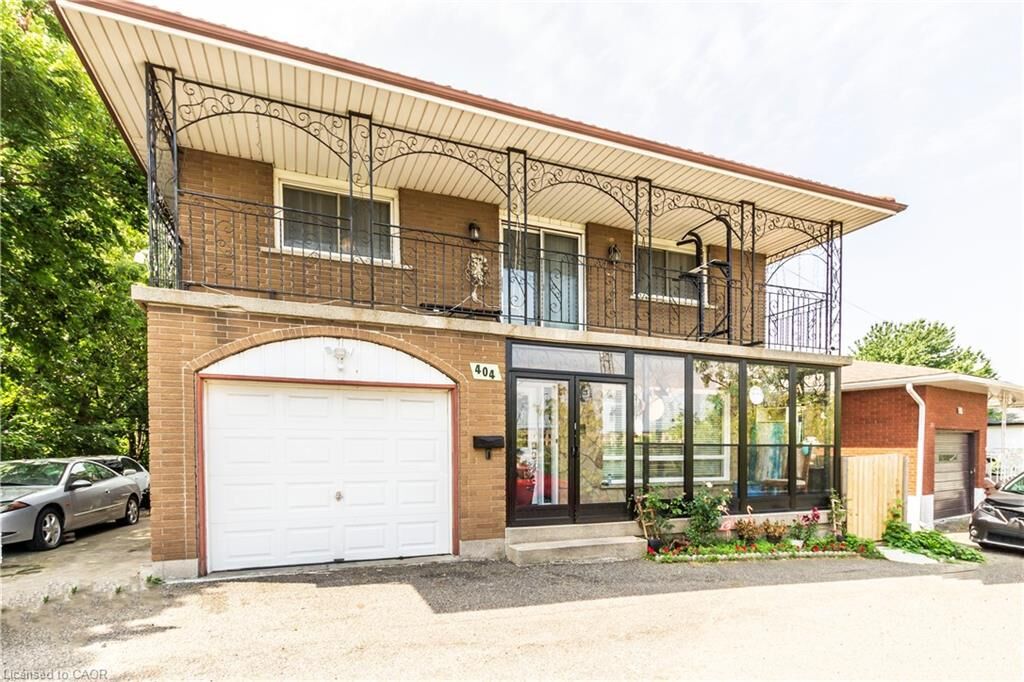 Property Photo:  404 Queenston Road  ON L8K 1J2 
