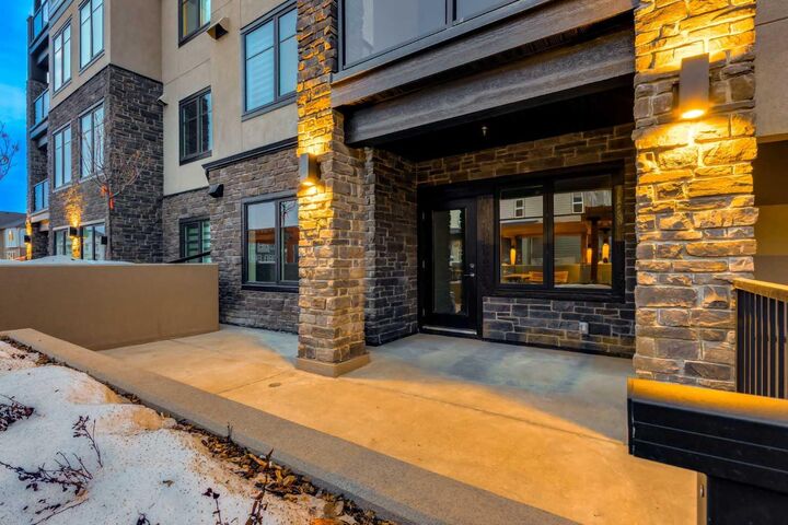 Property Photo:  2117 81 Street SW 2103  AB T3H 6H5 