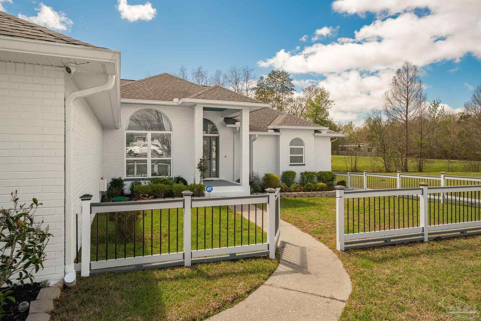 Property Photo:  435 Meander Ln  FL 32533 