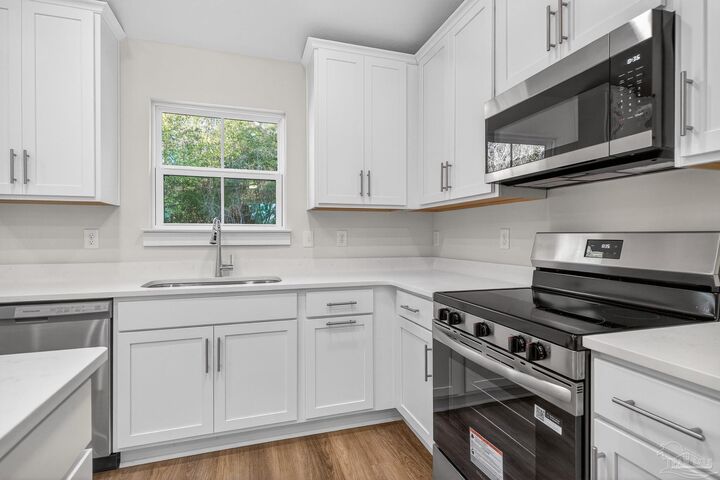 Property Photo: 1056 Barth Rd FL 32577