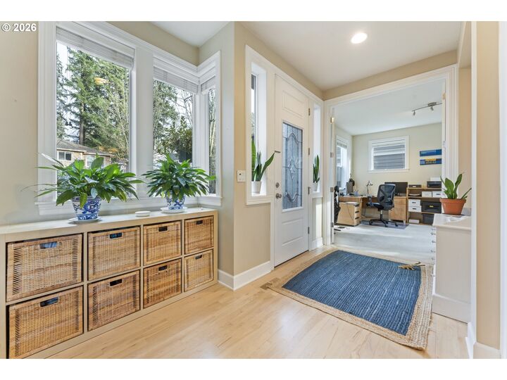 Property Photo: 17511 Erin Ct OR 97035