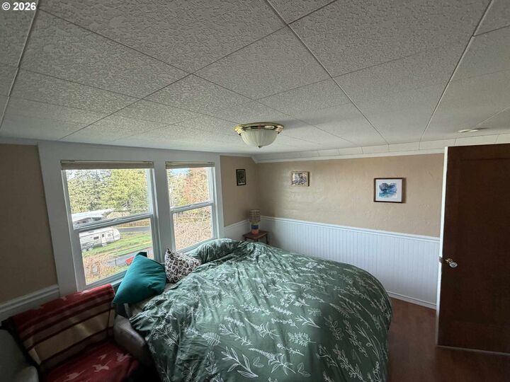 Property Photo: 35210 Orchard Ln OR 97103