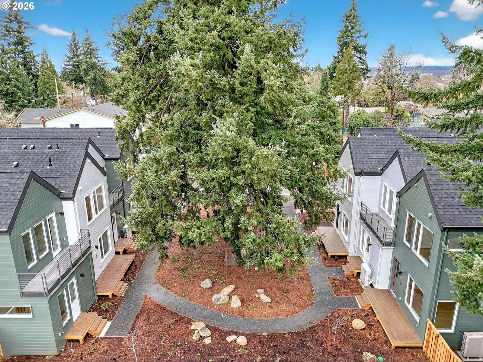 Property Photo:  7224 NE Going St  OR 97218 