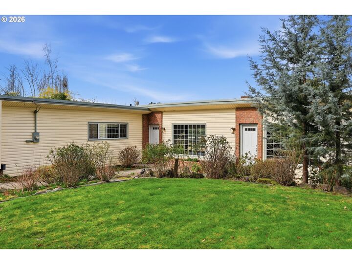 Property Photo:  5623 SW Boundary St  OR 97221 