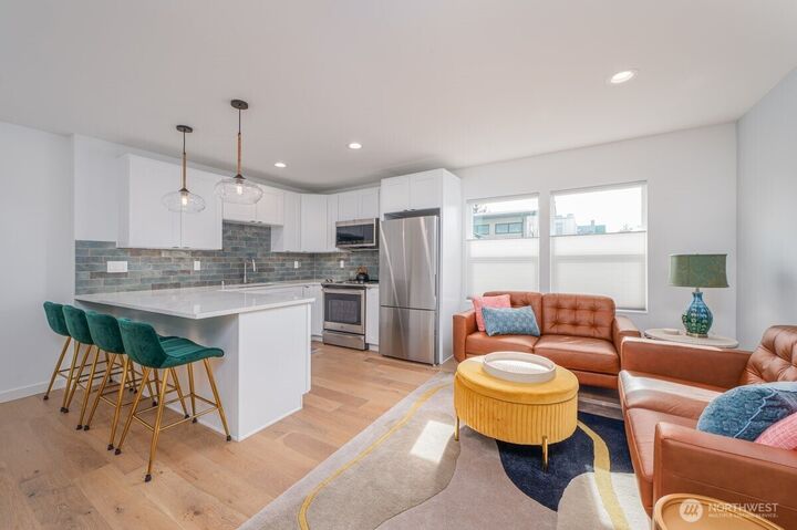 Property Photo:  3015  61st Avenue SW B  WA 98116 