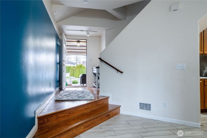 Property Photo:  802  Bentgrass Way  WA 98264 