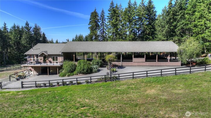 Property Photo: 32408 146th Avenue E WA 98338