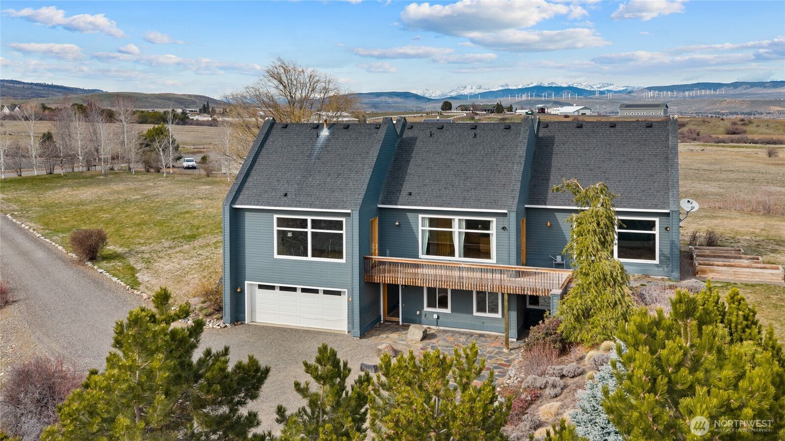 Property Photo: 610 Meadow View Drive WA 98926