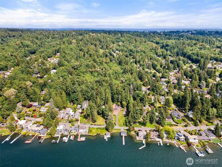 Property Photo: 13104 Holmes Point Drive NE WA 98034