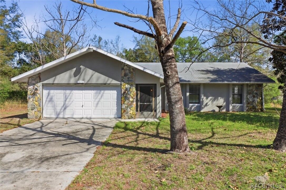 Property Photo:  1671 W Lavender Lane  FL 34434 