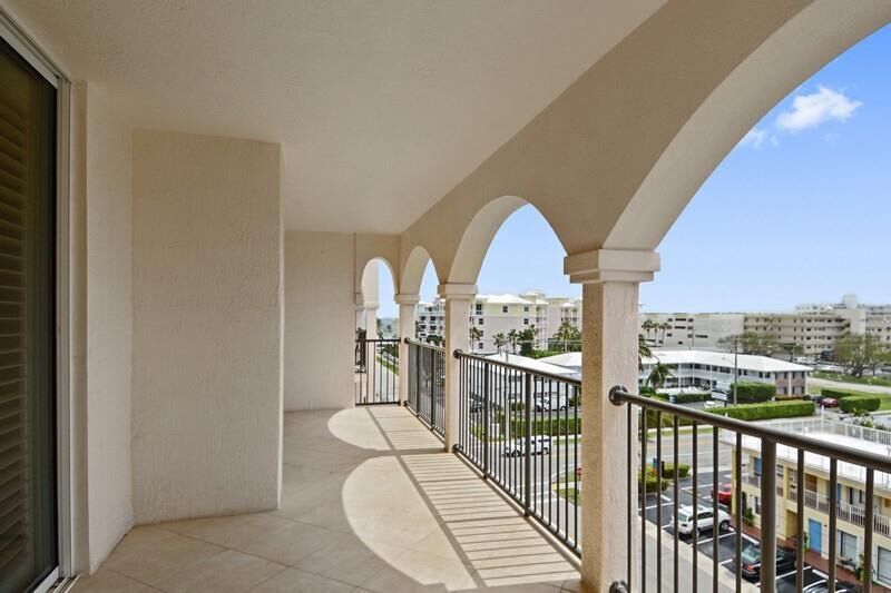 Property Photo:  191 SE 20th Avenue 615  FL 33441 