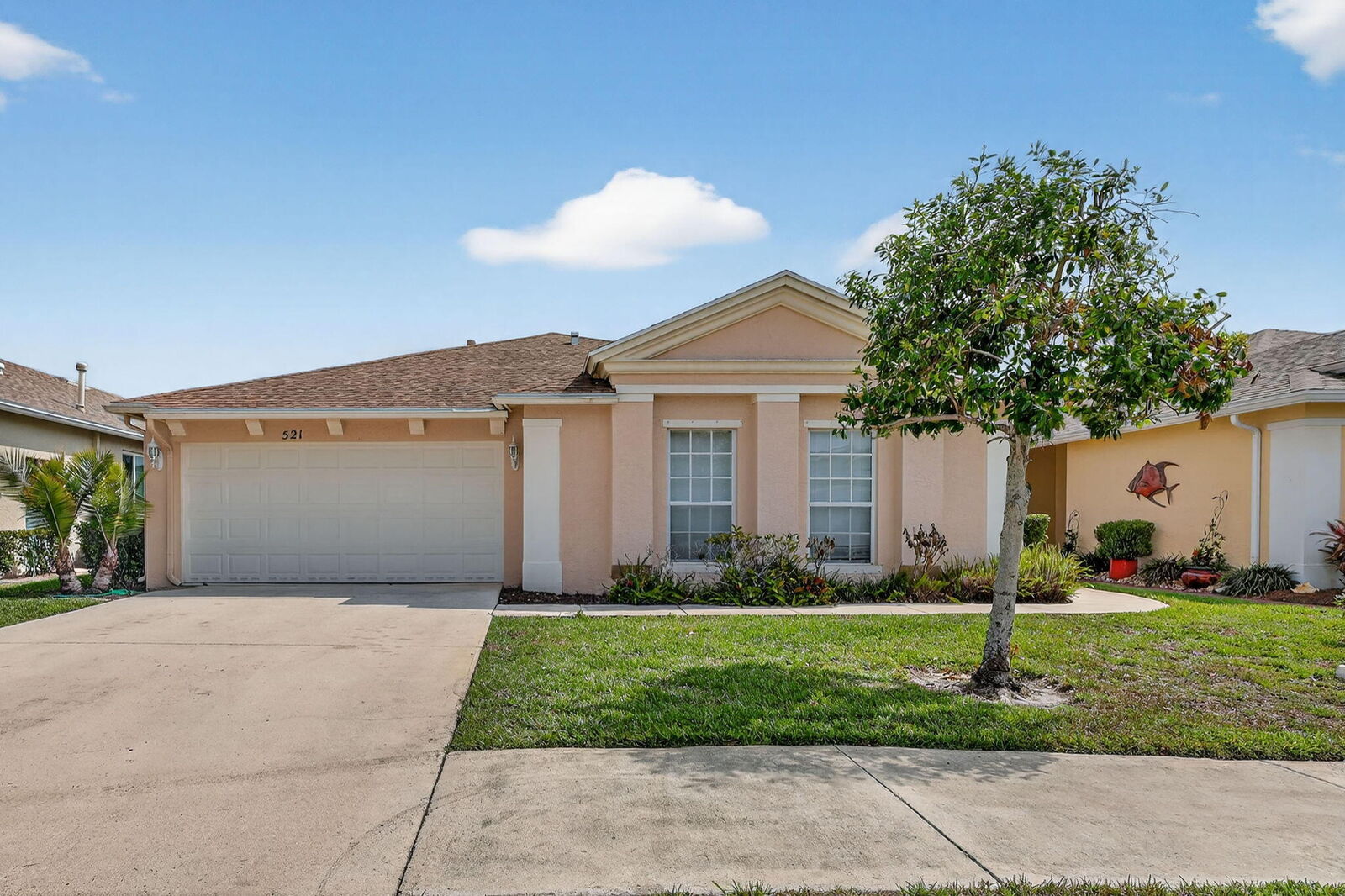 Property Photo:  521 SW Indian Key Drive  FL 34986 