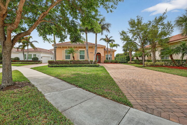 Property Photo: 10730 SW Visconti Way FL 34986