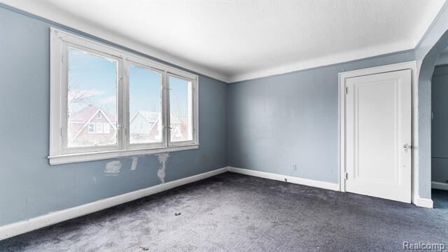 Property Photo:  5305 Newport Street  MI 48213 