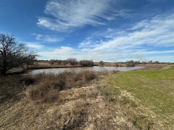 Property Photo:  746 N Rainbow Lake Ct  KS 67235 