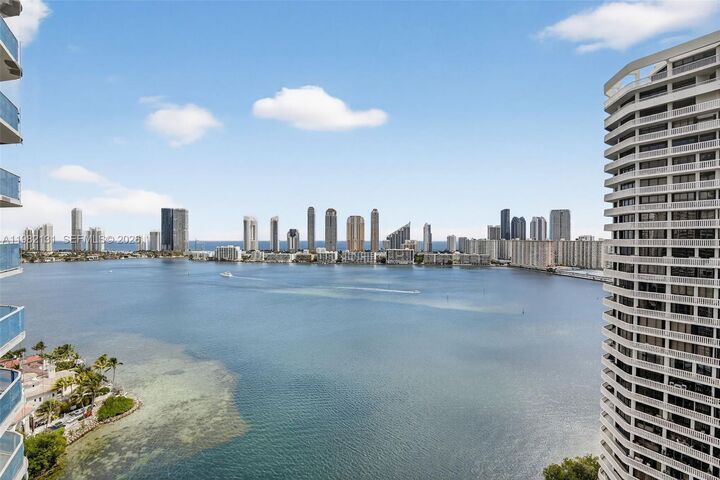 Property Photo:  4000 Island Blvd 2301  FL 33160 