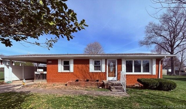 Property Photo:  716 White Street  IN 47170 