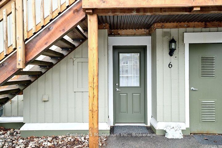 Property Photo:  15 Dawson Drive 6  ON L9Y 5B4 