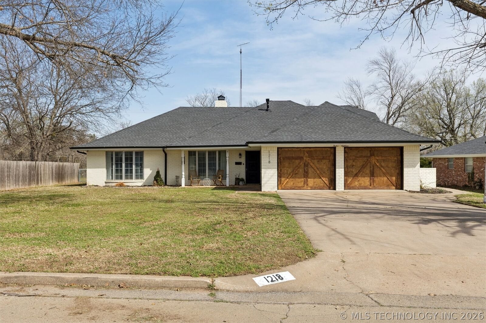 Property Photo:  1218 S Highland Avenue  OK 74023 