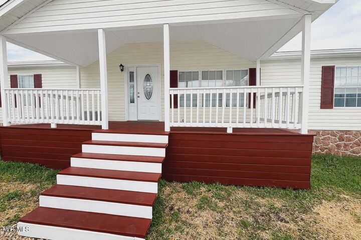 Property Photo: 379 Lakeview Road TN 37825