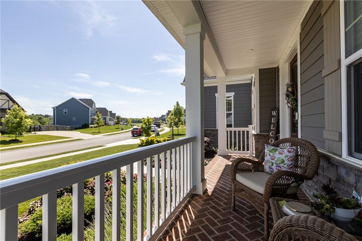 Property Photo:  521 Cambridge Court  PA 15090 