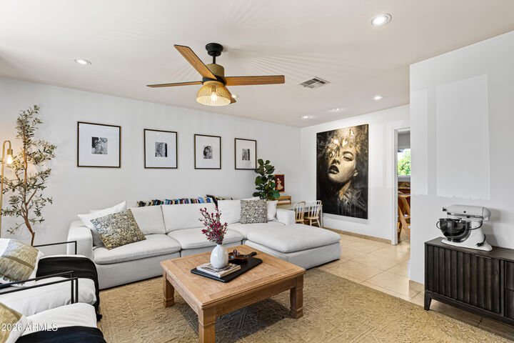 Property Photo: 2814 E Sierra Street AZ 85028