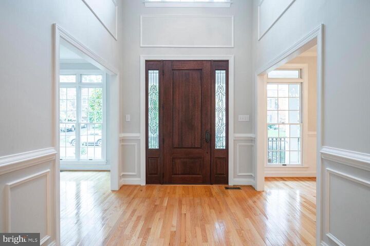 Property Photo: 119 E Jefferson Street VA 22046