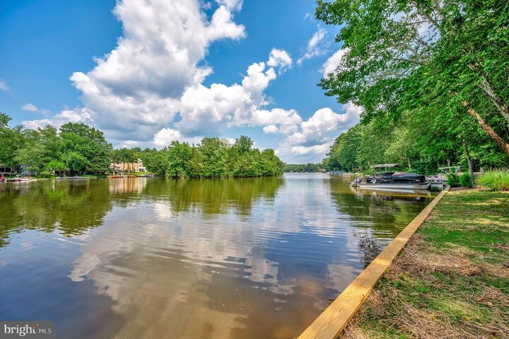 Property Photo:  1915 Lakeview Parkway  VA 22508 