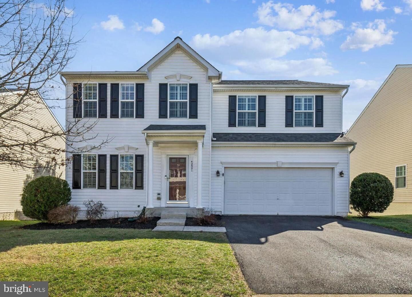 Property Photo:  42921 Spyder Place  VA 20152 