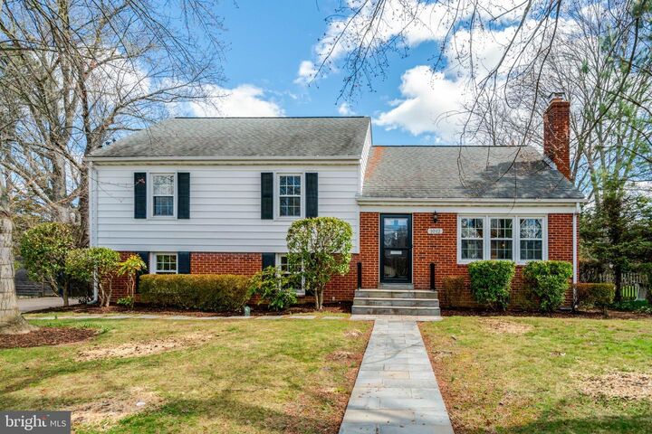 Property Photo: 1012 Croton Drive VA 22308