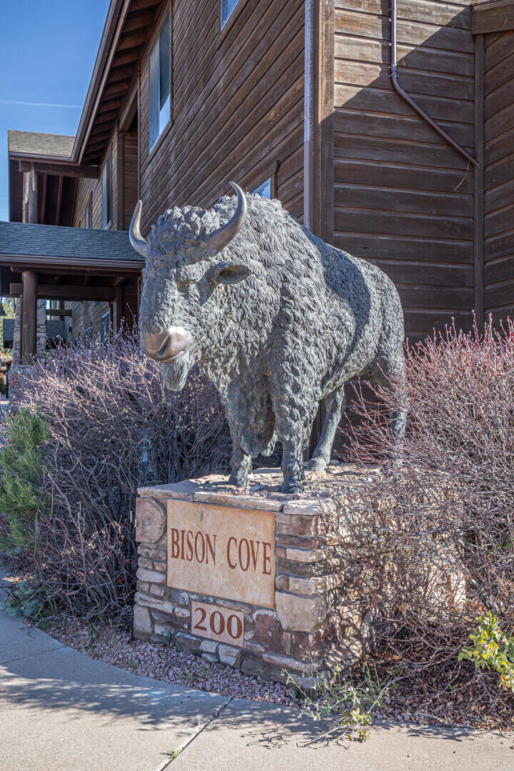 Property Photo:  200 E Malibu Drive  AZ 85541 