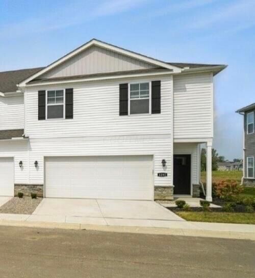 Property Photo:  1476 Cardinez Way  OH 43228 