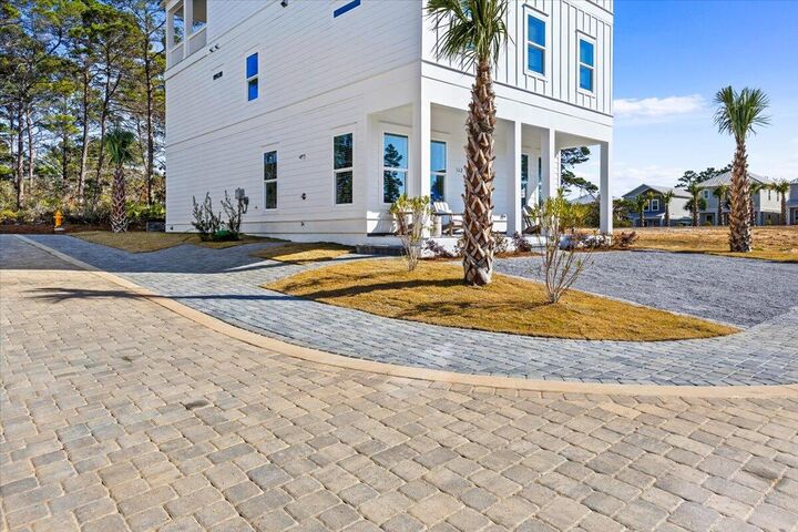 Property Photo:  112 Charming Way  FL 32459 