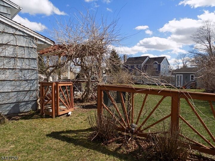 Property Photo:  9 Baxter Pl  NJ 07440 