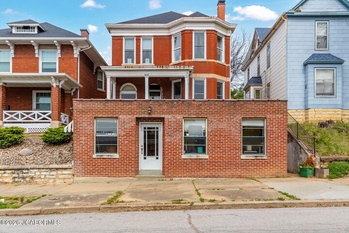 Property Photo: 615 E High Street MO 65101