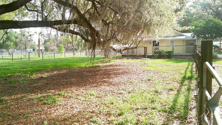 Property Photo:  4609 Gallagher Road  FL 33565 